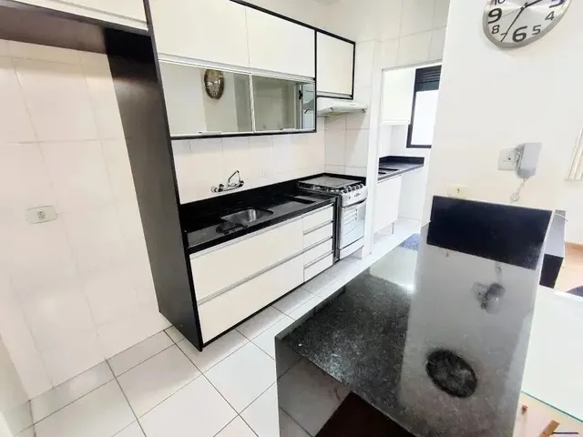Imagem 6: Apartamento com 2 Quartos para Alugar por R$ 3000.00, 64.00 M2 - Centro - Curitiba/Pr