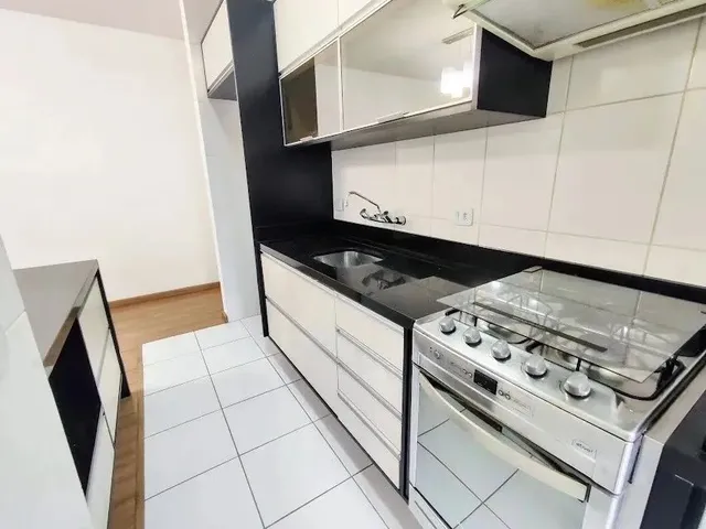 Imagem 9: Apartamento com 2 Quartos para Alugar por R$ 3000.00, 64.00 M2 - Centro - Curitiba/Pr