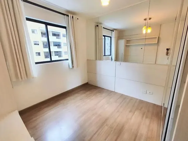 Imagem 4: Apartamento com 2 Quartos para Alugar por R$ 3000.00, 64.00 M2 - Centro - Curitiba/Pr