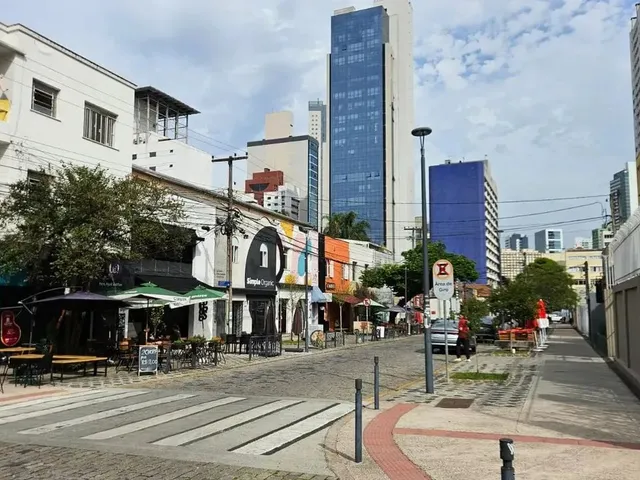Imagem 8: Apartamento de 1 Quarto, 43,2M², no Edifício Aurora Mercês, Curitiba