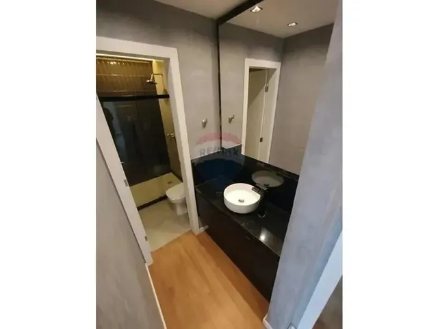 Imagem 8: Apartamento de 3 Quartos, 1 Suite, 3 Banheiros, 2 Vagas de Garagem com Aproximadamente 120