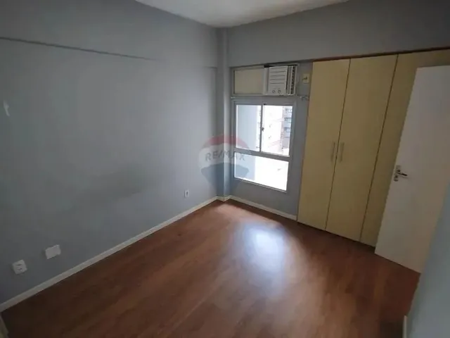 Imagem 2: Apartamento de 3 Quartos, 1 Suite, 3 Banheiros, 2 Vagas de Garagem com Aproximadamente 120