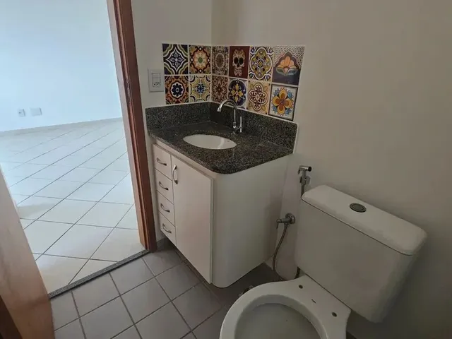 Imagem 9: Imóvel em Jardim Camburi com 2 Quartos, Sala, Varanda, Elevador, Ventilação Natural