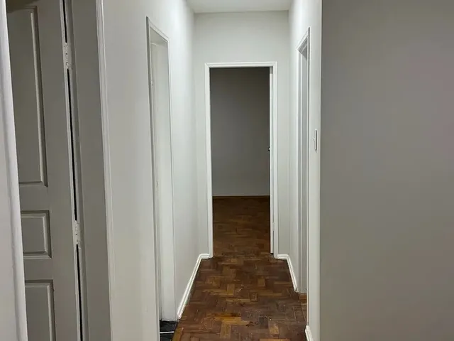 Imagem 2: Apartamento 2 Quartos , Primeiro Andar de Escada Sem Garagem