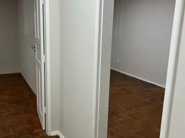 Imagem 4: Apartamento 2 Quartos , Primeiro Andar de Escada Sem Garagem
