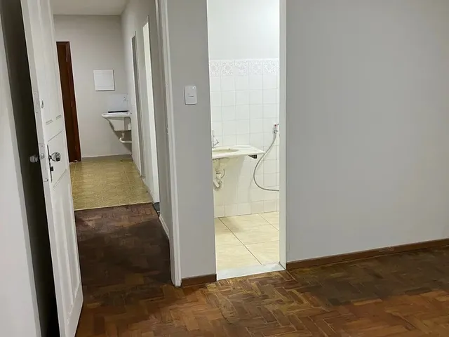 Imagem 9: Apartamento 2 Quartos , Primeiro Andar de Escada Sem Garagem