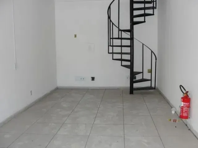 Imagem 8: Sala Comercial com Sobreloja e Banheiro