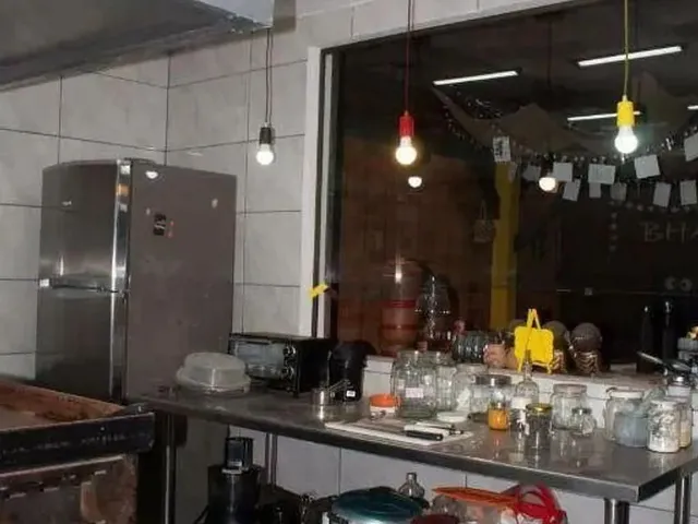 Imagem 7: Hospedaria com Apartamento + 03 Suítes e Restaurante com Cozinha Completa no Coração