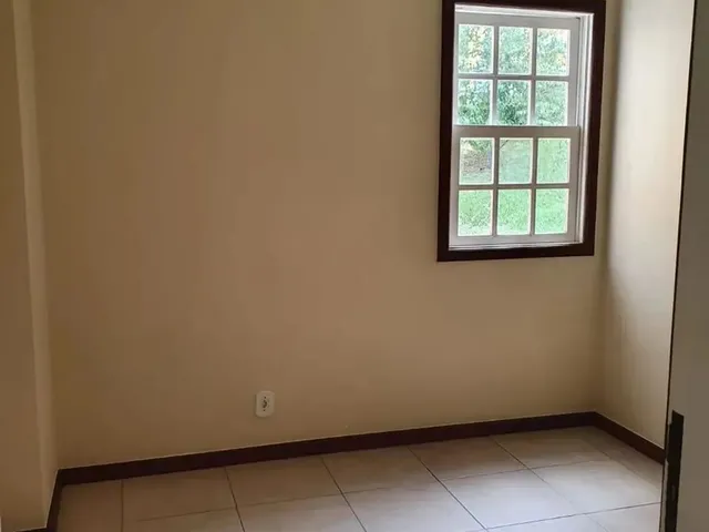 Imagem 4: Imóvel para Aluguel com 85 Metros Quadrados com 3 Quartos em Itaipava - Petrópolis - Rj
