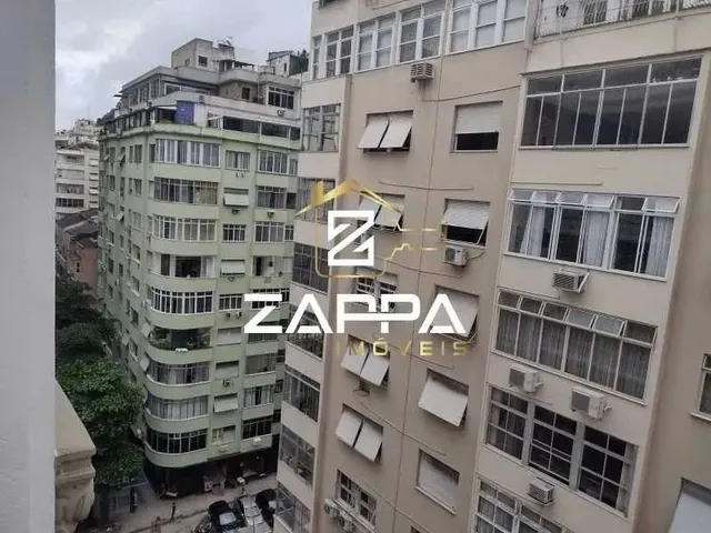 Imagem 6: Excelente Flat Residencial Reformado na Quadra da Praia, Composto De: Sala Espaçosa
