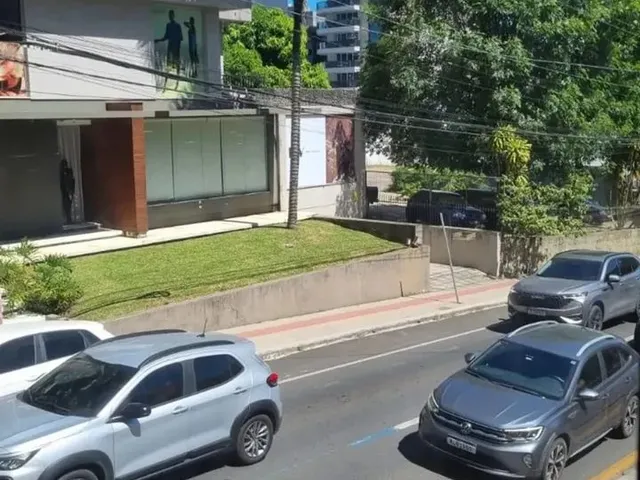 Imagem 6: Sala Comercial Térrea no Centro a Poucos Metros da Praça do Congresso Medindo 35,00M²