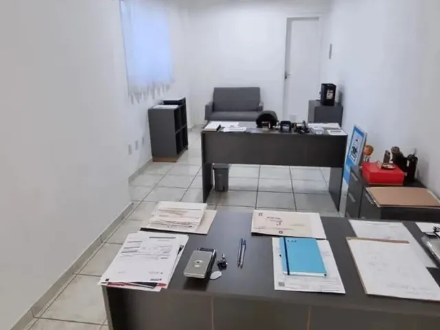 Imagem 4: Sala Comercial Térrea no Centro a Poucos Metros da Praça do Congresso Medindo 35,00M²
