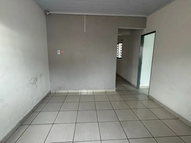 Imagem 6: Casa com Quintal Amplo e Varanda Coberta - Ótimo Espaço