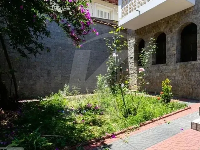 Imagem: Casa com 150M², 2 Quartos, 1 Suíte e 2