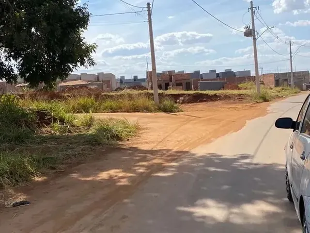 Imagem 5: Imóvel para Venda Possui 252 Metros Quadrados em Jardim Scala - Trindade - Go