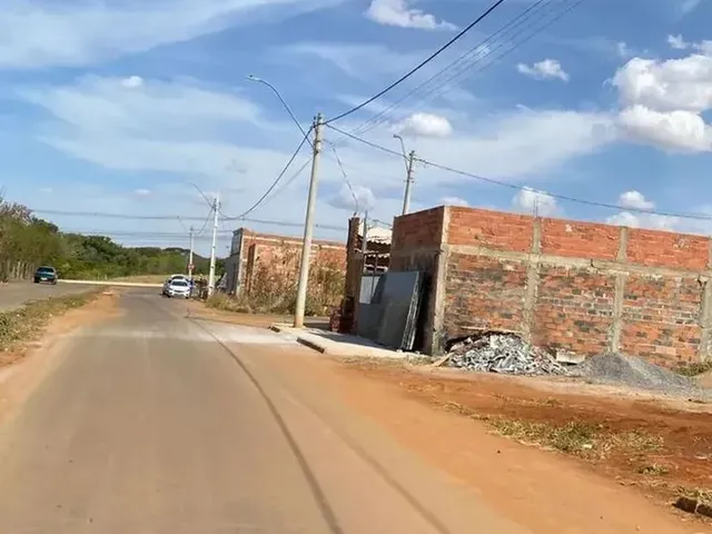 Imagem 2: Imóvel para Venda Possui 252 Metros Quadrados em Jardim Scala - Trindade - Go