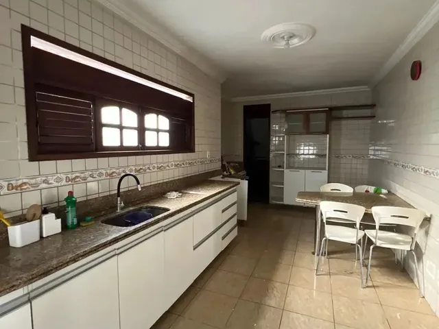 Imagem 6: Imóvel para Aluguel com 270 Metros Quadrados com 4 Quartos em Cabo Branco - João Pessoa