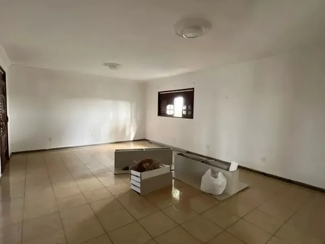Imagem 2: Imóvel para Aluguel com 270 Metros Quadrados com 4 Quartos em Cabo Branco - João Pessoa