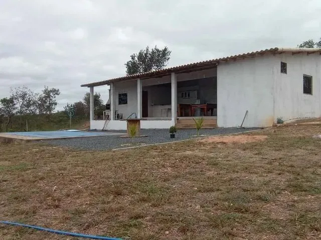 Imagem 5: Vendo Chácara com Piscina - 2.000 M² Localização: Saída para Juramento