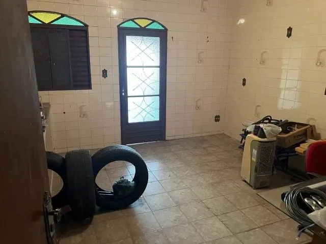 Imagem 5: Casa Espaçosa e Documentada - Aceita Financiamento e Permuta Casas, Carros e Apartamentos
