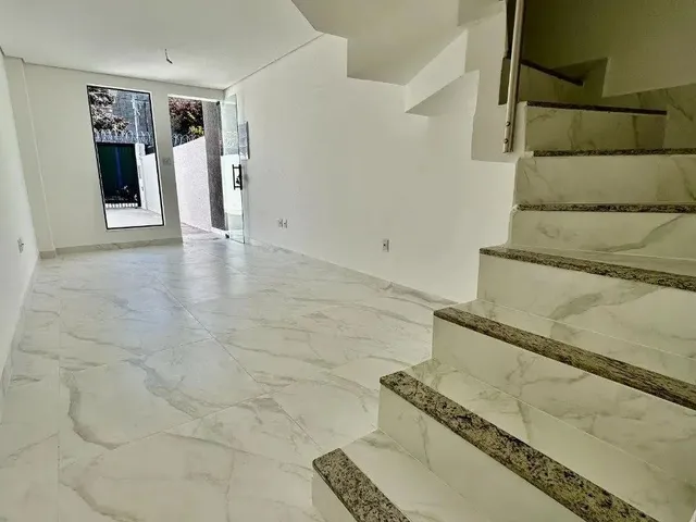 Imagem: Casa Geminada com 2 Quartos À Venda em