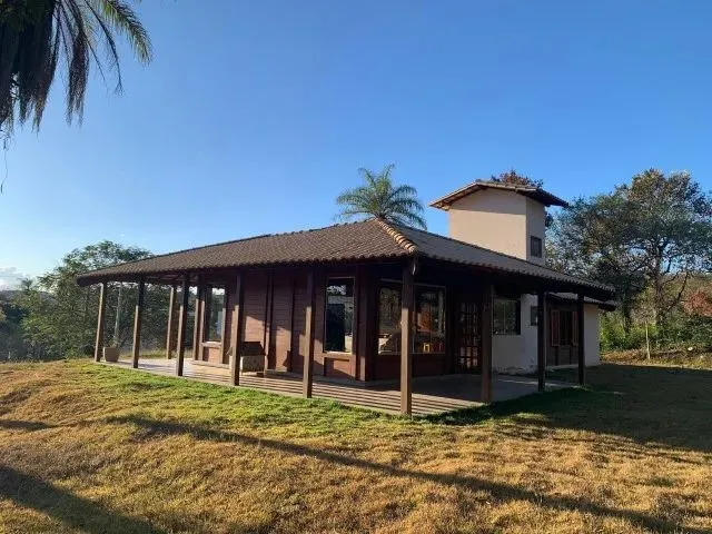 Imagem: Sitio Chacara santa Luzia Casa de Madeira