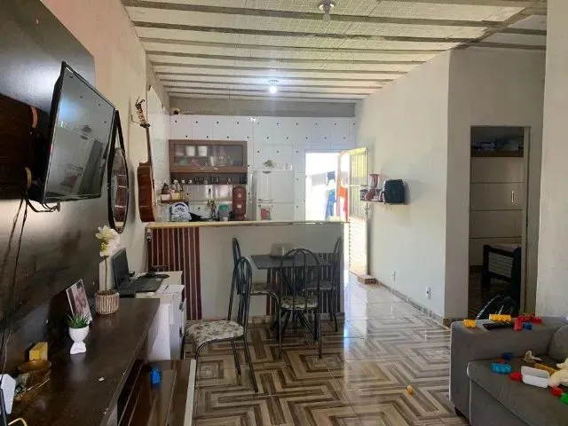 Imagem: Casa em Lote de 360M² Próximos a Varias