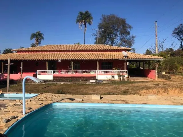 Imagem: Sítio de 5.000 Metros com Piscina e Água