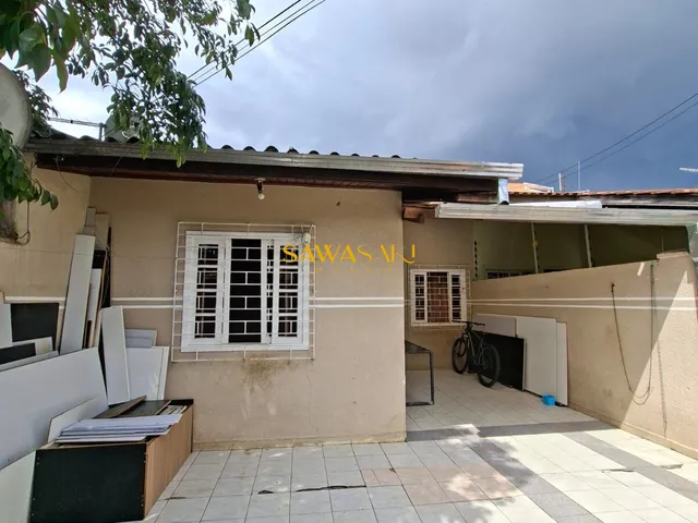 Imagem: A casa possui 2 Dormitórios, 1 Banheiro, 2 Vagas na