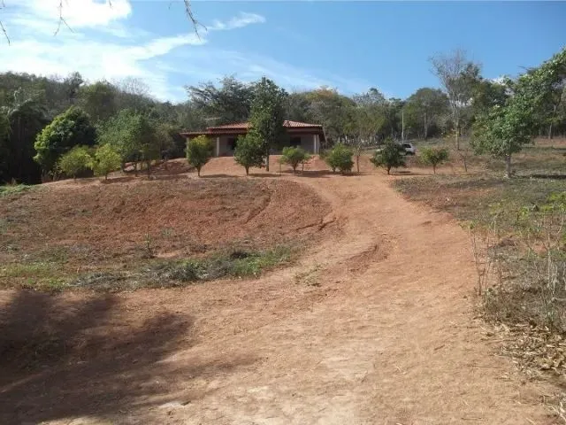 Imagem 3: Terreno 9 Ha com Casa e Um Espaço Gourmet Externo, Jaboticatubas(Temos Várias Opções)