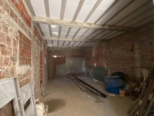 Imagem 10: Prédio em Via Principal do Bairro
