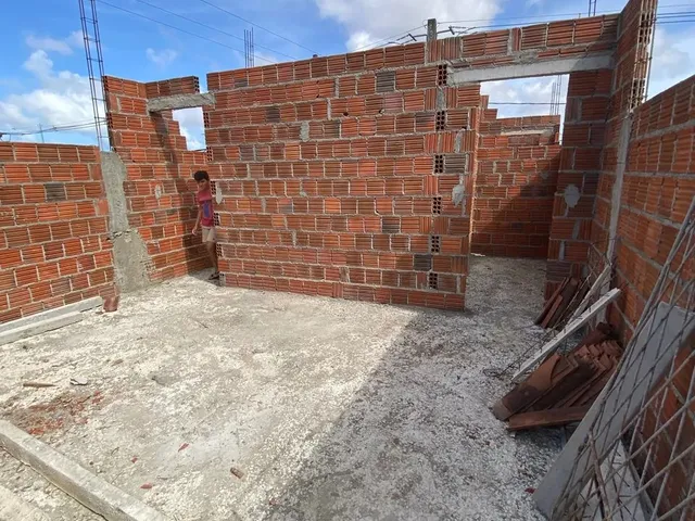 Imagem 5: Prédio em Via Principal do Bairro