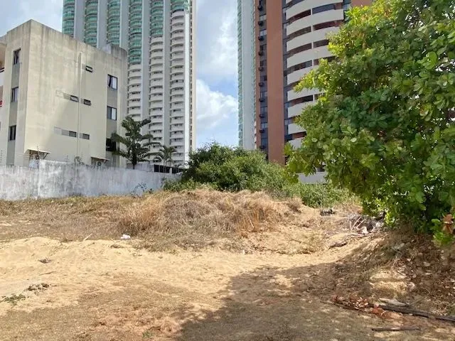 Imagem: Terreno com 632,85 M² em Ponta Negra (Conj