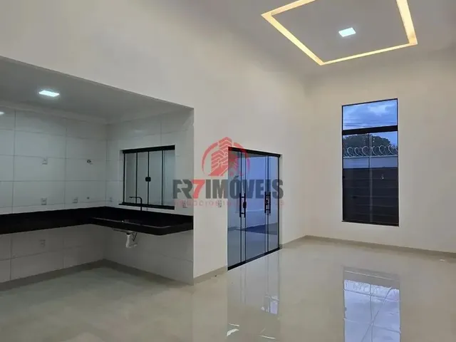 Imagem 9: Linda Casa! 2 Quartos Sendo 1S - Pé Direito Alto, Excelente Acabamento e Quintal - Jardim