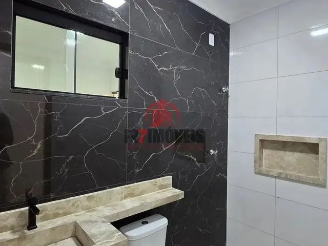 Imagem 8: Linda Casa! 2 Quartos Sendo 1S - Pé Direito Alto, Excelente Acabamento e Quintal - Jardim