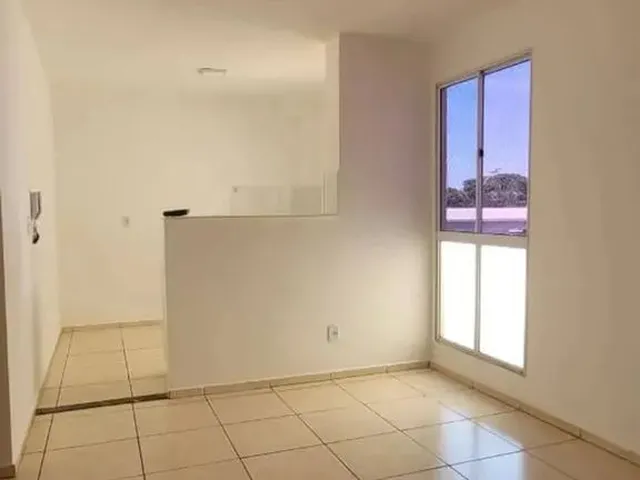 Imagem: O apartamento possui 2 Dormitórios, 1 Banheiro, 1 Vaga na