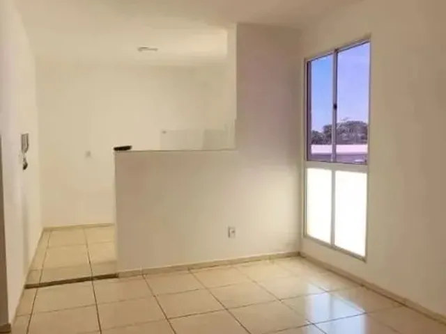 Imagem: O apartamento possui 2 Dormitórios, 1 Banheiro, 1 Vaga na