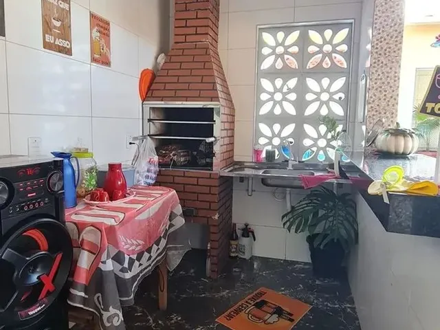 Imagem 5: Excelente Oportunidade de Moradia! o Imóvel Oferece Uma Configuração Confortável