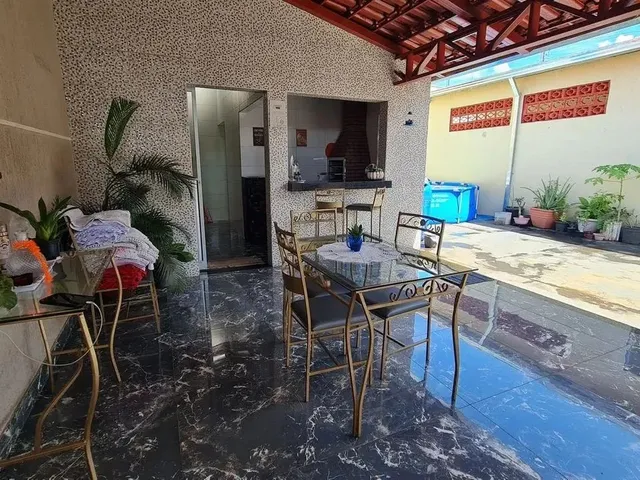 Imagem 15: Excelente Oportunidade de Moradia! o Imóvel Oferece Uma Configuração Confortável