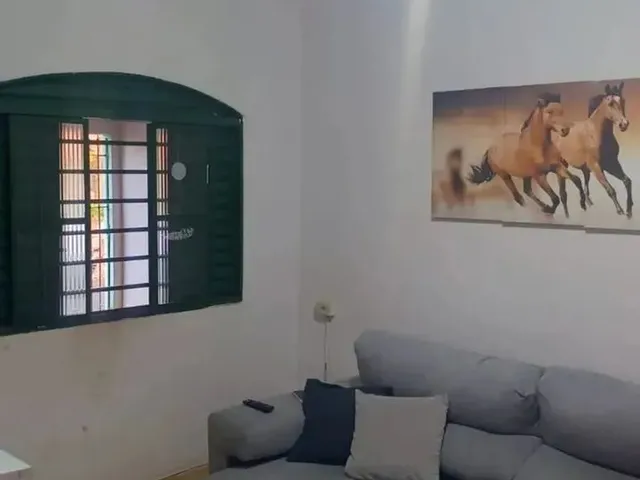 Imagem 3: Casa Setor União Frente Praça 3 Quartos Sendo 1 Suíte Parte Alta do Setor Oportunidade