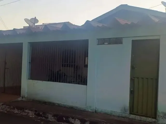 Imagem 11: Casa Setor União Frente Praça 3 Quartos Sendo 1 Suíte Parte Alta do Setor Oportunidade