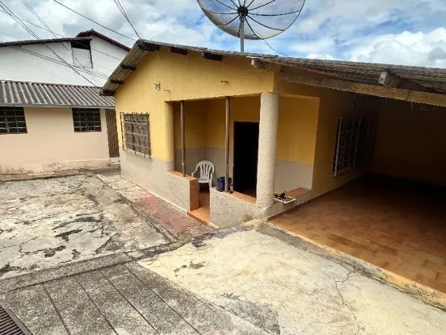 Imagem: Casa À Venda, Ampla, Bem Localizada e Pronta