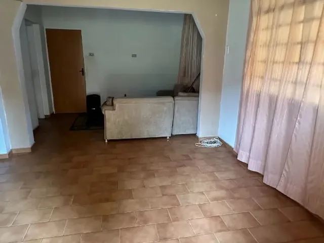 Imagem 5: Casa À Venda, Ampla, Bem Localizada e Pronta pra Morar