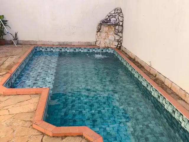 Imagem: Casa com 4 Quartos e Piscina no Residencial