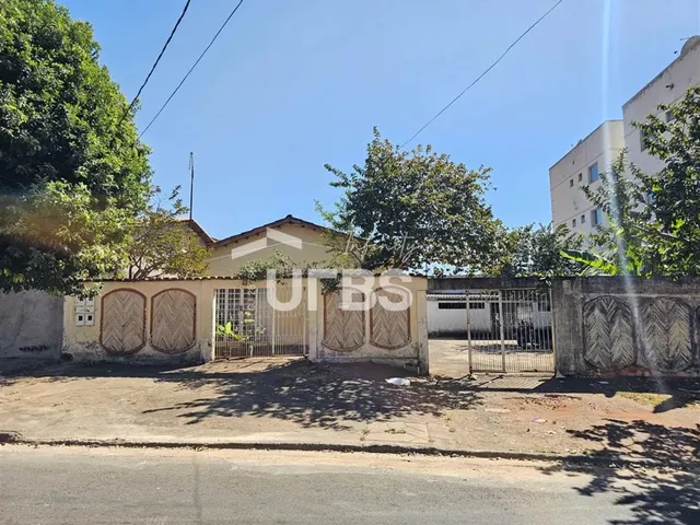 Imagem: Casa de Rua com 4 Quartos - Setor Sudoeste