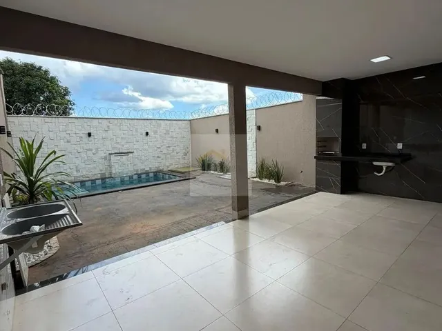 Imagem: Casa com Piscina Lote Grande Próximo Ao