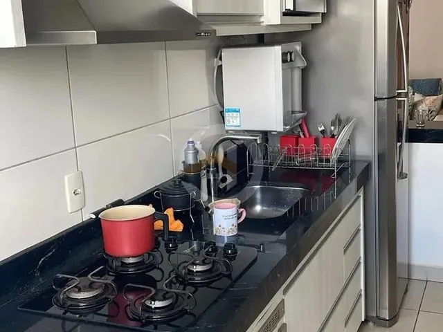 Imagem: O apartamento possui 2 Dormitórios, 1 Banheiro, 1 Vaga na