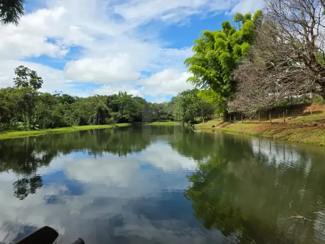 Imagem: A fazenda possui 2 Dormitórios, 2.141m² de Área e está