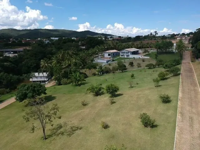 Imagem 2: Imóvel para Venda com 600 Metros Quadrados com 5 Quartos em Setor Central - Três