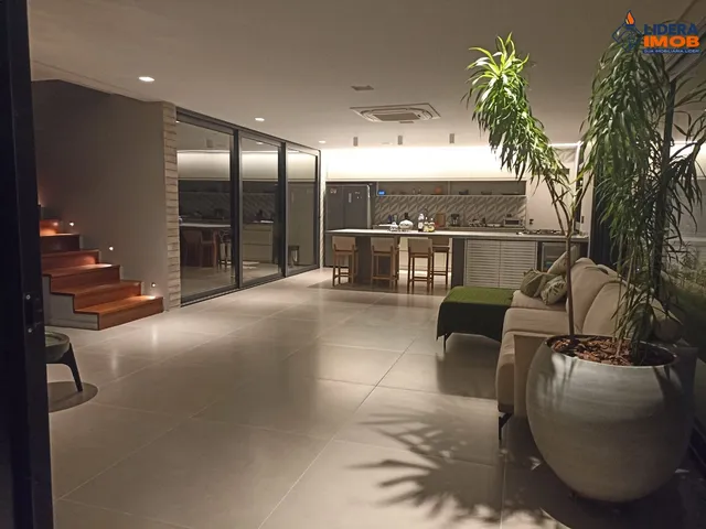Imagem 13: Casa Duplex para Venda, 4 Suítes, 5 Banheiros, Área Total de 300 m², em Condomínio